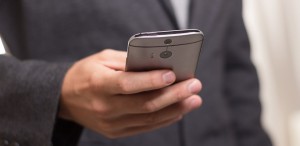 Para fazer o recadastramento de celulares pré-pagos o consumidor deverá entrar em contato com a central de atendimento telefônico da sua operadora | Foto: Divulgação