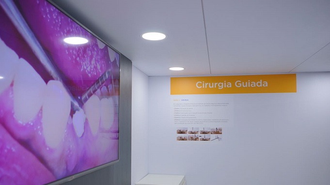 Tecnologia esta barateando tratamento dentário. Equipamento está no Meeting da Ateliê Oral | Foto: Divulgação