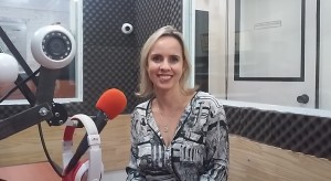 Juliana Rios, da CAS, explica o que é tarifa branca de energia no programa Consumo em Pauta | Foto: Mega Brasil