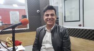 Paulo Mendes é diretor da Cia do Bafafá, empresa que atua no treinamento de Papais Noéis | Foto: Mega Brasil