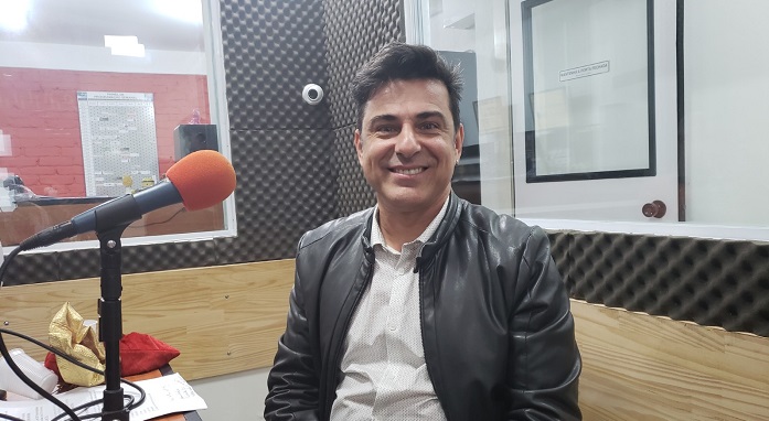 Paulo Mendes é diretor da Cia do Bafafá, empresa que atua no treinamento de Papais Noéis | Foto: Mega Brasil