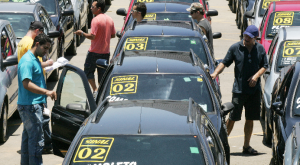 Ao vender ou comprar um veículo, consulte o site do Detran.SP | Foto: Divulgação