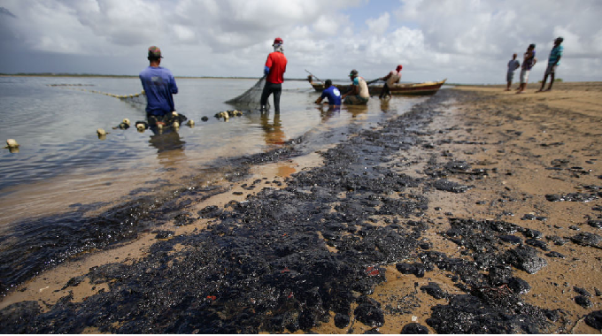 Para o Fórum dos Procons Nordeste, não há direito de cancelamento de viagens (ou remarcação) sem multa em razão do óleo nas praias | Foto: Divulgação