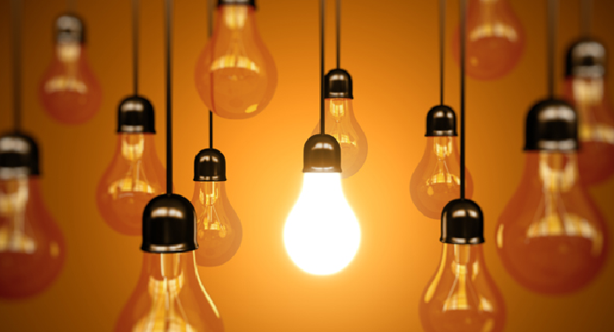 Para iluminar uma área, o que interessa é a quantidade de luz emitida pela lâmpada, ou seja, a quantidade de lúmens | Foto: Divulgação