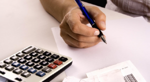 Na renegociação de dívidas, Bradesco, Caixa, Itaú e Santander estão dando carência de 2 a 3 meses no vencimento de parcelas| Foto: Divulgação