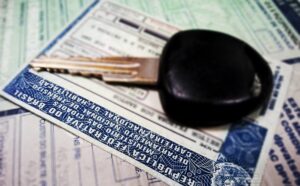 CNH e chave de carro, apreensão