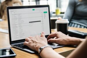 e-mails de confirmação