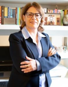 Ana Paula Satcheki, advogada especialista em relações de consumo